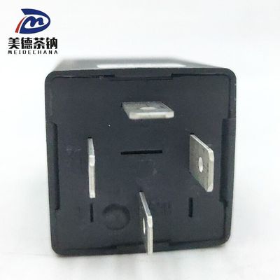 ROHS goedgekeurde originele Black Square Universal Automotive Relay voor universele besturing
