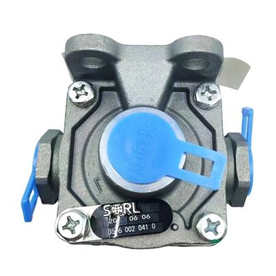 Standard Truck Brake System Quick Release Air Valve 3516-10-00007 in het midden